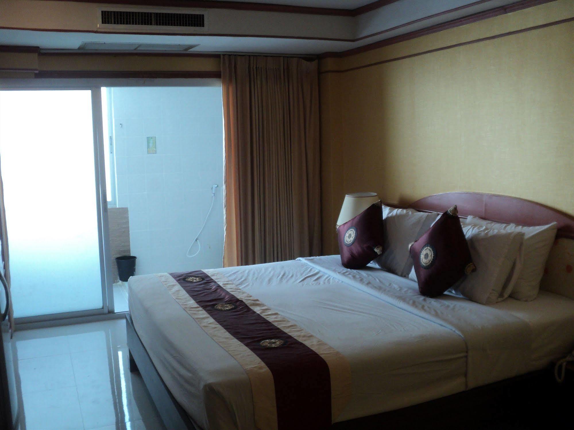 Chaleena Princess Khách sạn 3*