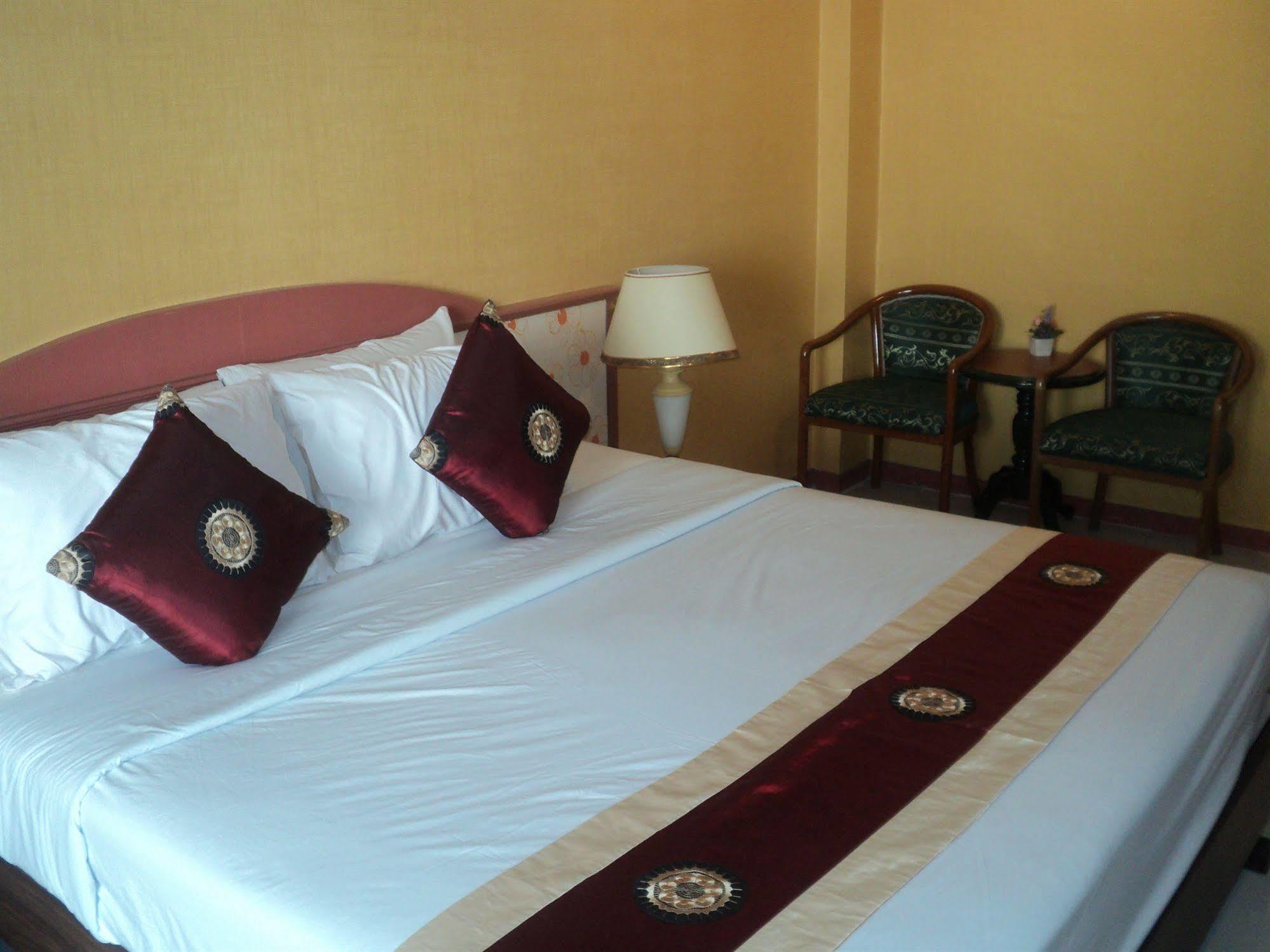 Khách sạn Chaleena Princess Bangkok